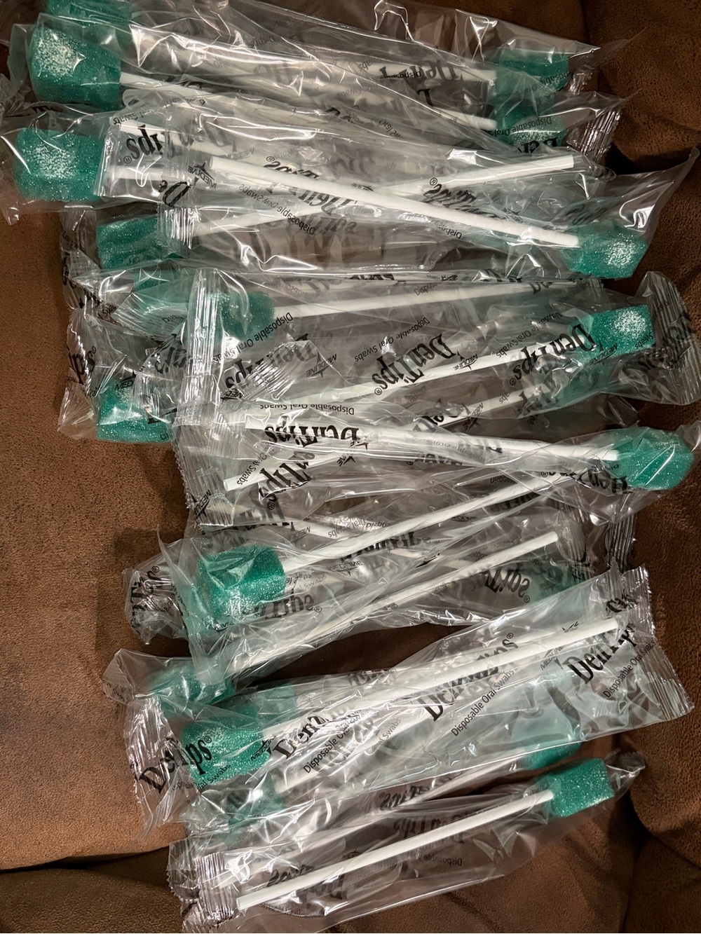 Medline Dentips Disposable Oral Swabsticks, Adult Mint, Green